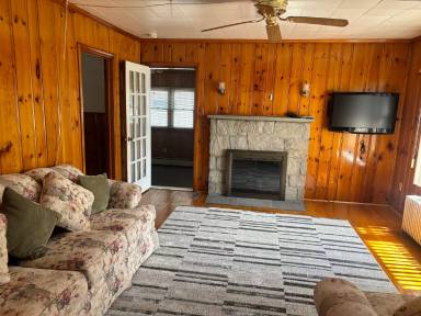 Main picture of 92 Sand Pit Rd