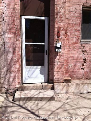 Main picture of 104 E Front St
