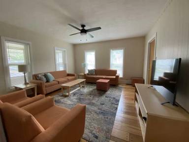 Main picture of 1202 Memorial Ave