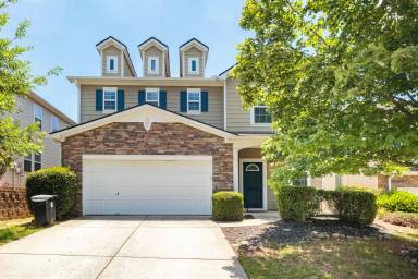 Main picture of 379 Roseglen Dr