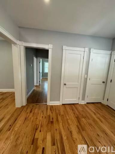 Main picture of 301 E Main St