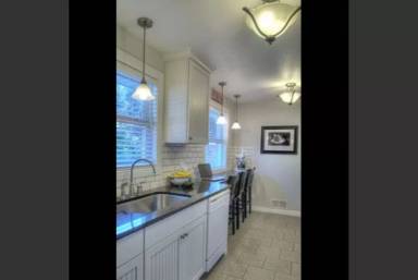 Main picture of 5614 N Forest Blvd