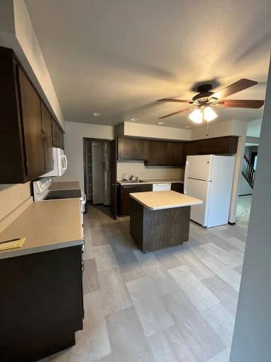 Main picture of 223 W Park Ln