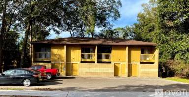 Main picture of 504 SW 67th Ter