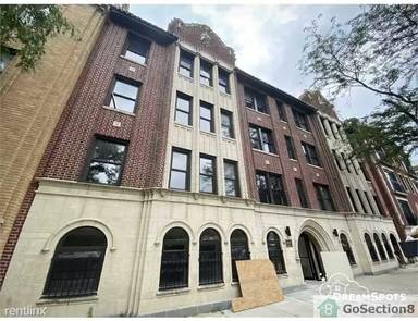 Main picture of 4625 S Drexel Blvd