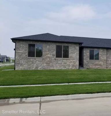 Main picture of 3017 N 95th St