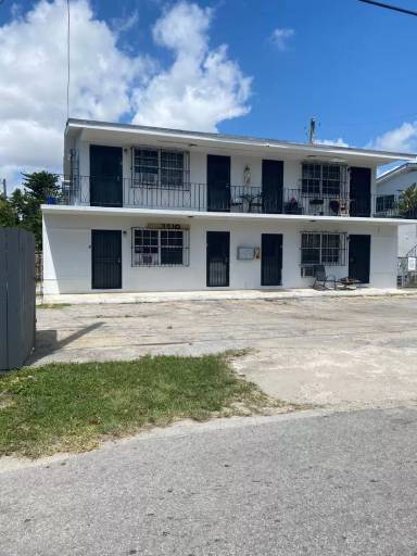 Main picture of 7510 NE Miami Ct