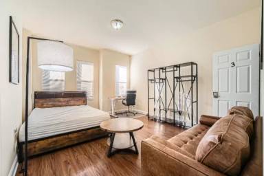 Main picture of 205 N Luzerne Ave