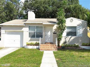 Main picture of 1655 SW 21st St
