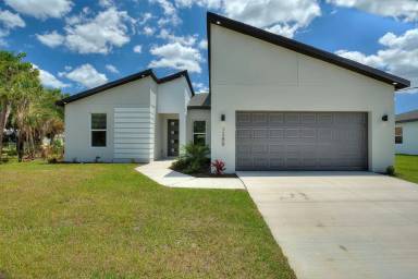 Main picture of 1288 Koltenborn Rd