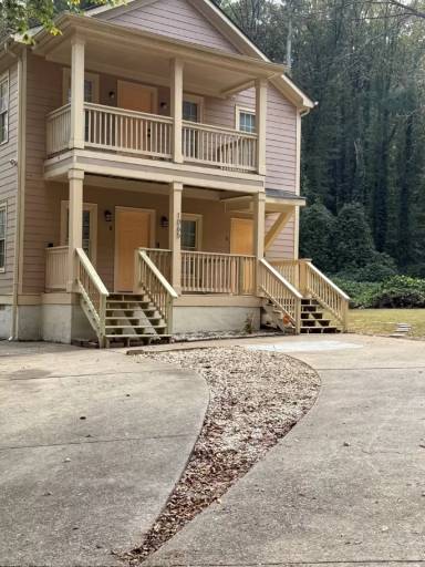 Main picture of 1065 Ada Ave NW