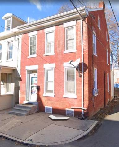 Main picture of 917 Mifflin St