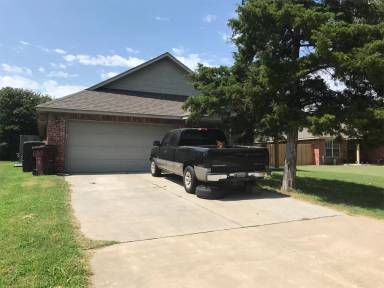 Main picture of 2809 Amy Way