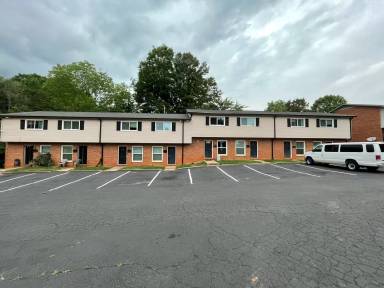 Main picture of 330 Bradford Dr