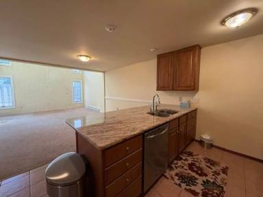 Main picture of 848 W Aaron Dr