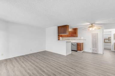 Main picture of 1752 Federal Ave