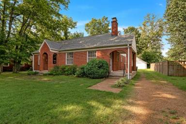 Main picture of 311 Lauderdale Rd