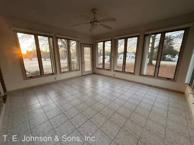 Main picture of 5611 Bethania Rd