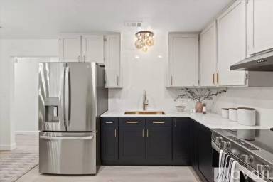 Main picture of 8477 Titus Ln
