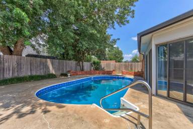 Main picture of 733 Cooper Ln
