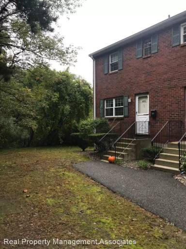 Main picture of 207 Samoset St