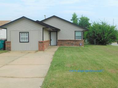 Main picture of 217 NW 121st St