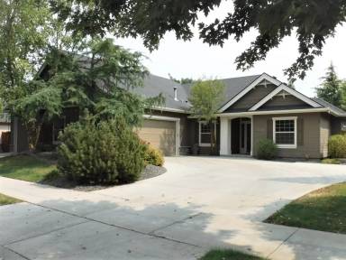 Main picture of 1505 E Daylesford Dr