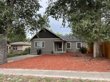 Main picture of 802-806 Alexander Rd