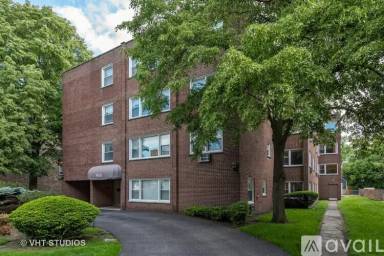 Main picture of 910 Washington St