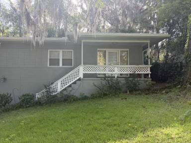 Main picture of 701 SW 28th St
