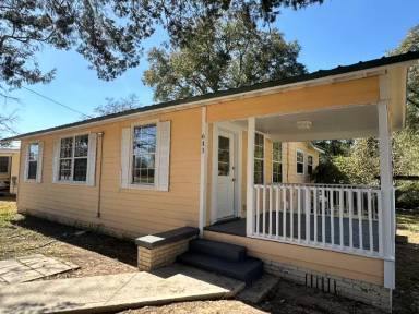 Main picture of 611 Georgia St