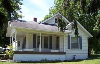 Main picture of 100 W Maple St