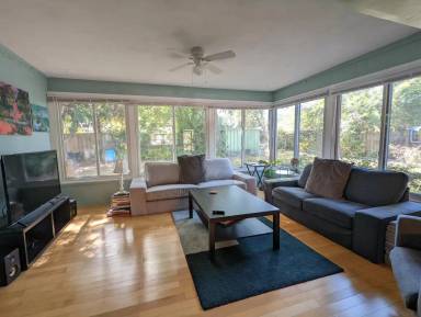 Main picture of 1176 40th St