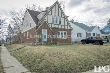 Main picture of 2517 Montebello Rd