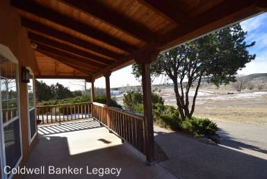 Main picture of 902 Mountain Valley Rd