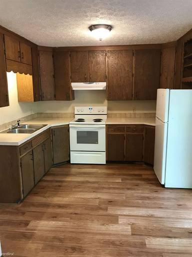 Main picture of 224 Lindale Ave