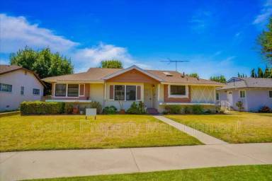 Main picture of 18718 Plummer St