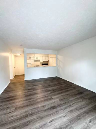 Main picture of 7810 Blondo St