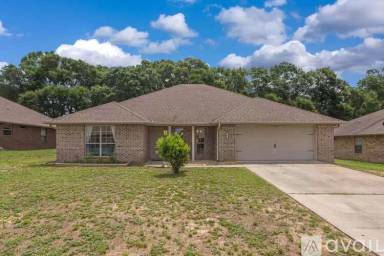 Main picture of 5272 Moore Loop