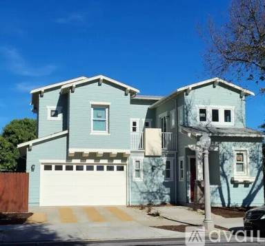 Main picture of 911 E Wilshire Ave