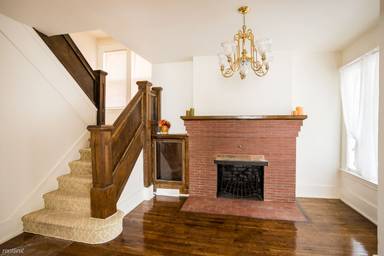 Main picture of 70 Avalon St