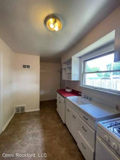 Main picture of 2745 Lapey St