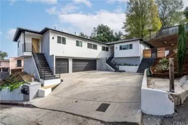 Main picture of 3362 Bellota Way
