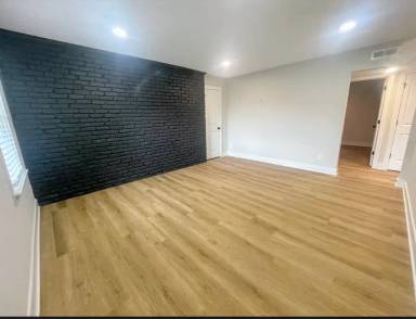 Main picture of 423 Lexington Ave