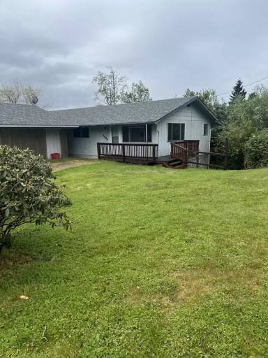 Main picture of 2287 Lewis St