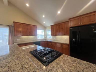 Main picture of 2103 Price St