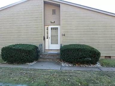 Main picture of 39 Locust Cir