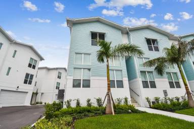 Main picture of 3828 Pompano Dr SE