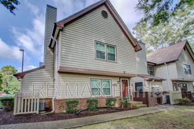 Main picture of 1017 Saint Andrews Way
