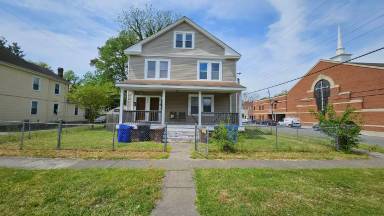 Main picture of 1900 Lansing Ave